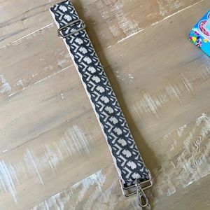 ah•dorned bag strap 🤍 silver hardware LIKE NEW